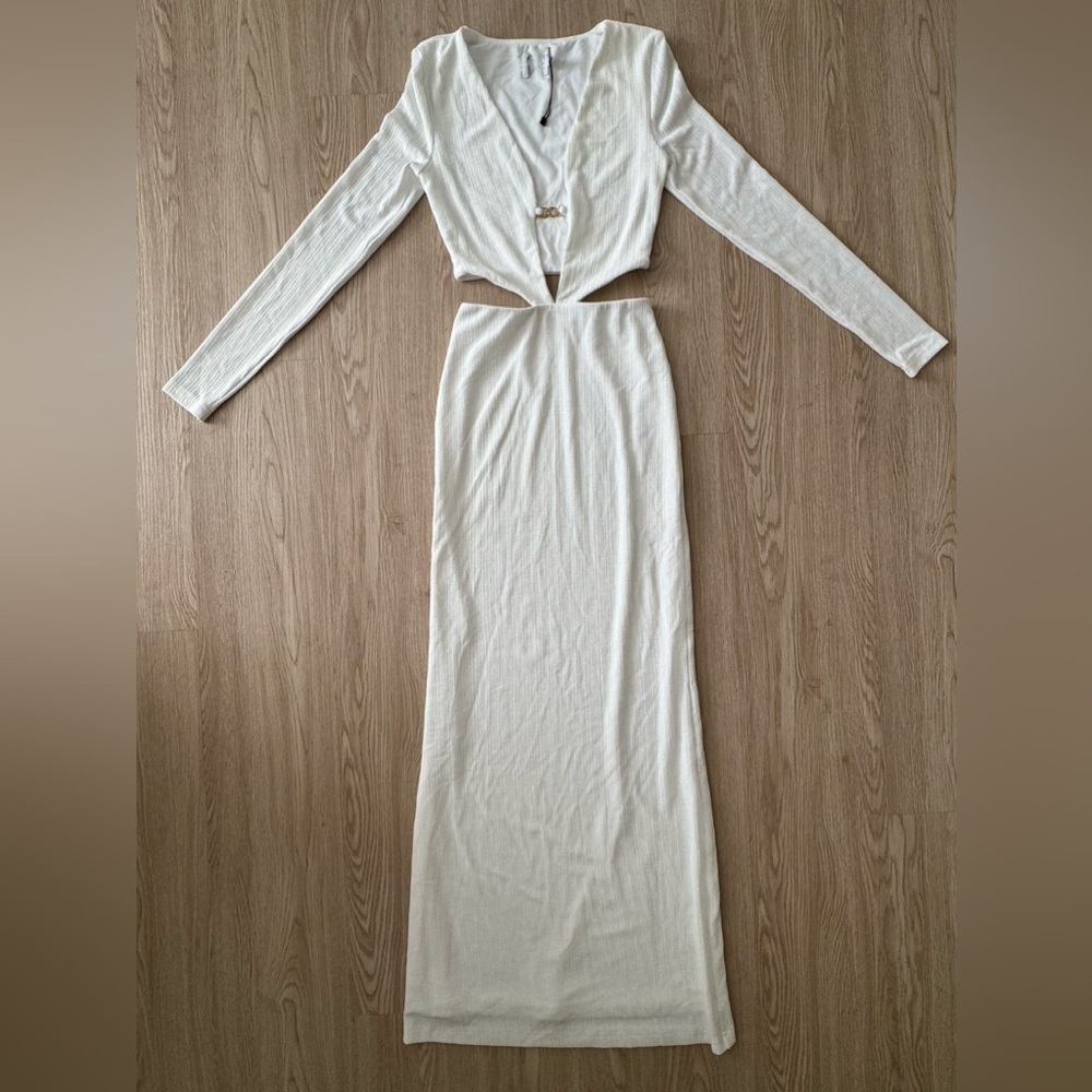 Princess Polly long sleeve cut out open back maxi dress nwot - Picture 4 of 4